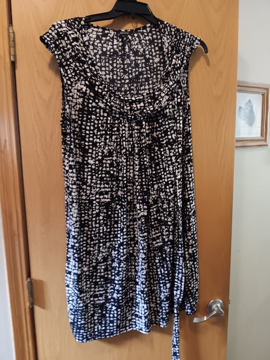 Daisy Fuentes Dresses & Skirts - Womens Size XL, Daisy Fuentes Black & White Printed Midi Dress